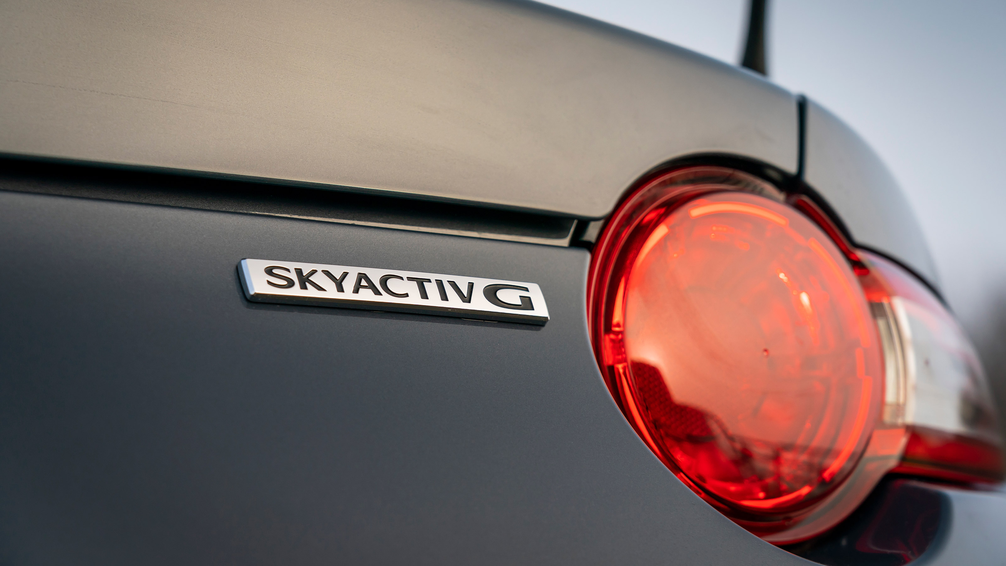 Mazda MX-5 1.5 Sport - rear badge