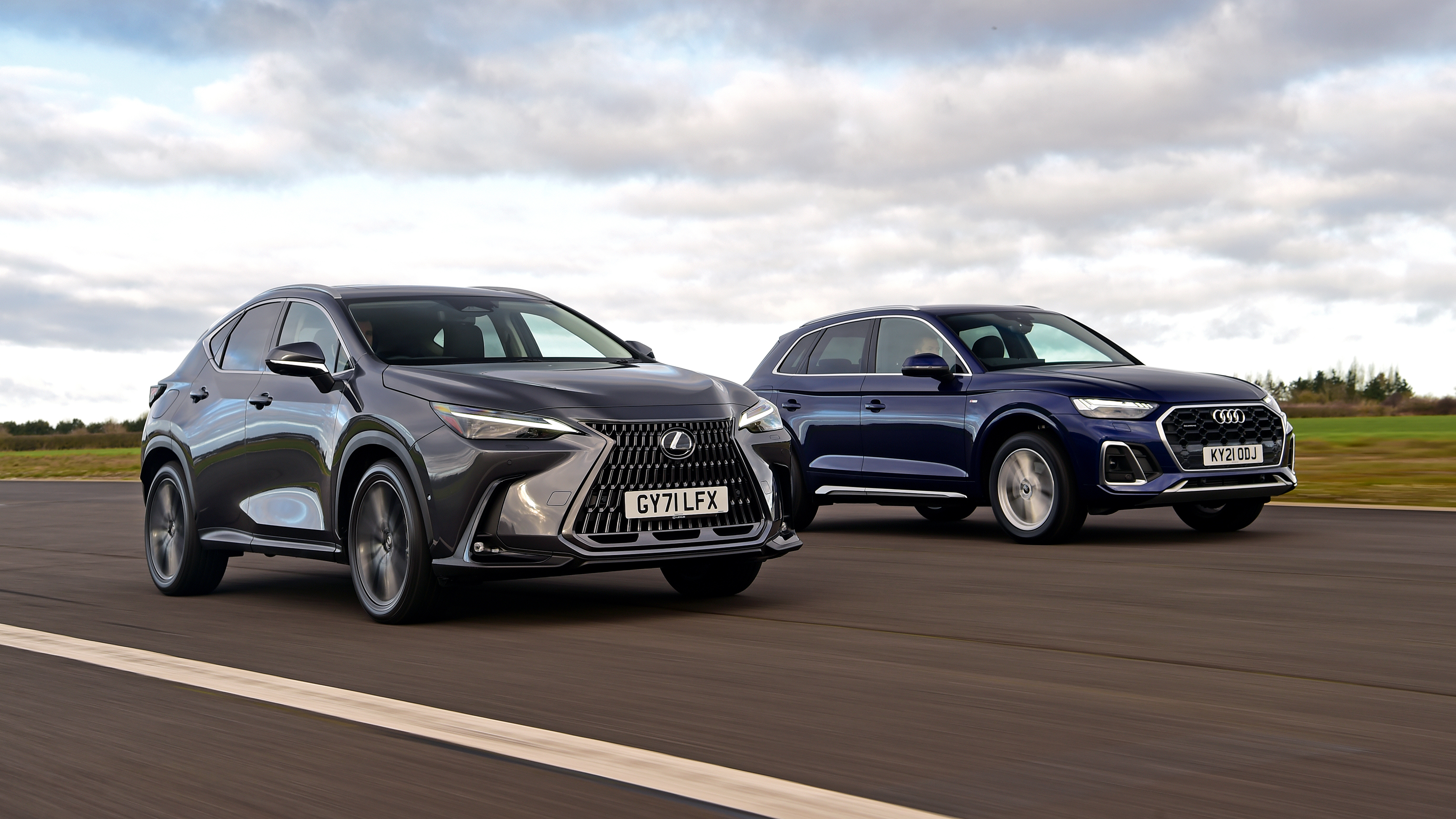 Audi Q5 vs Lexus NX - side by side
