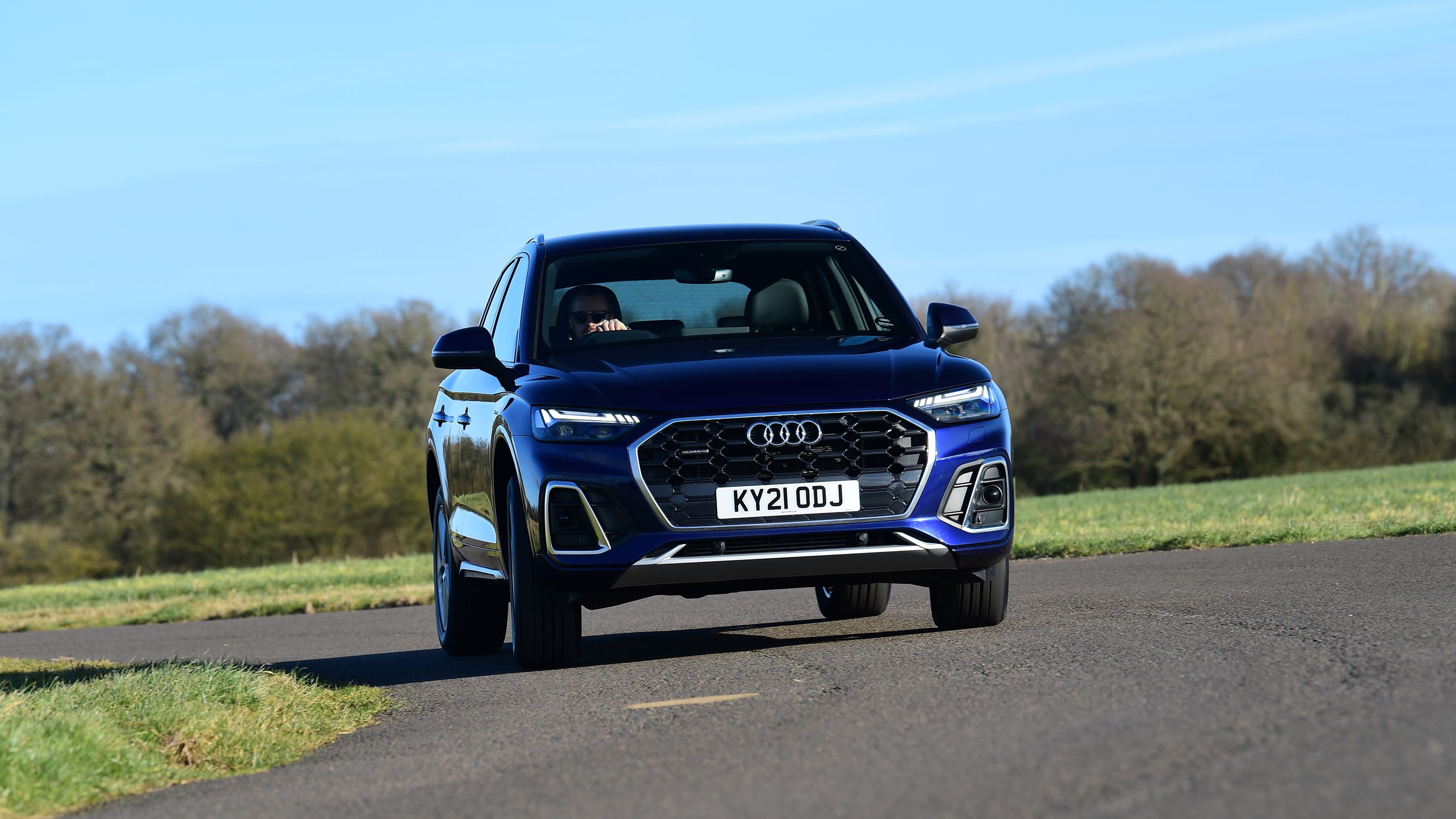 Audi Q5 front cornering