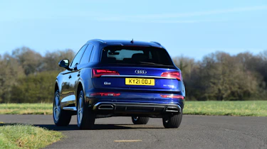 Audi Q5 rear cornering