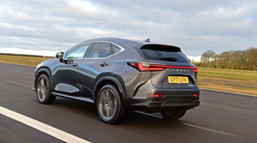 Lexus NX rear tracking