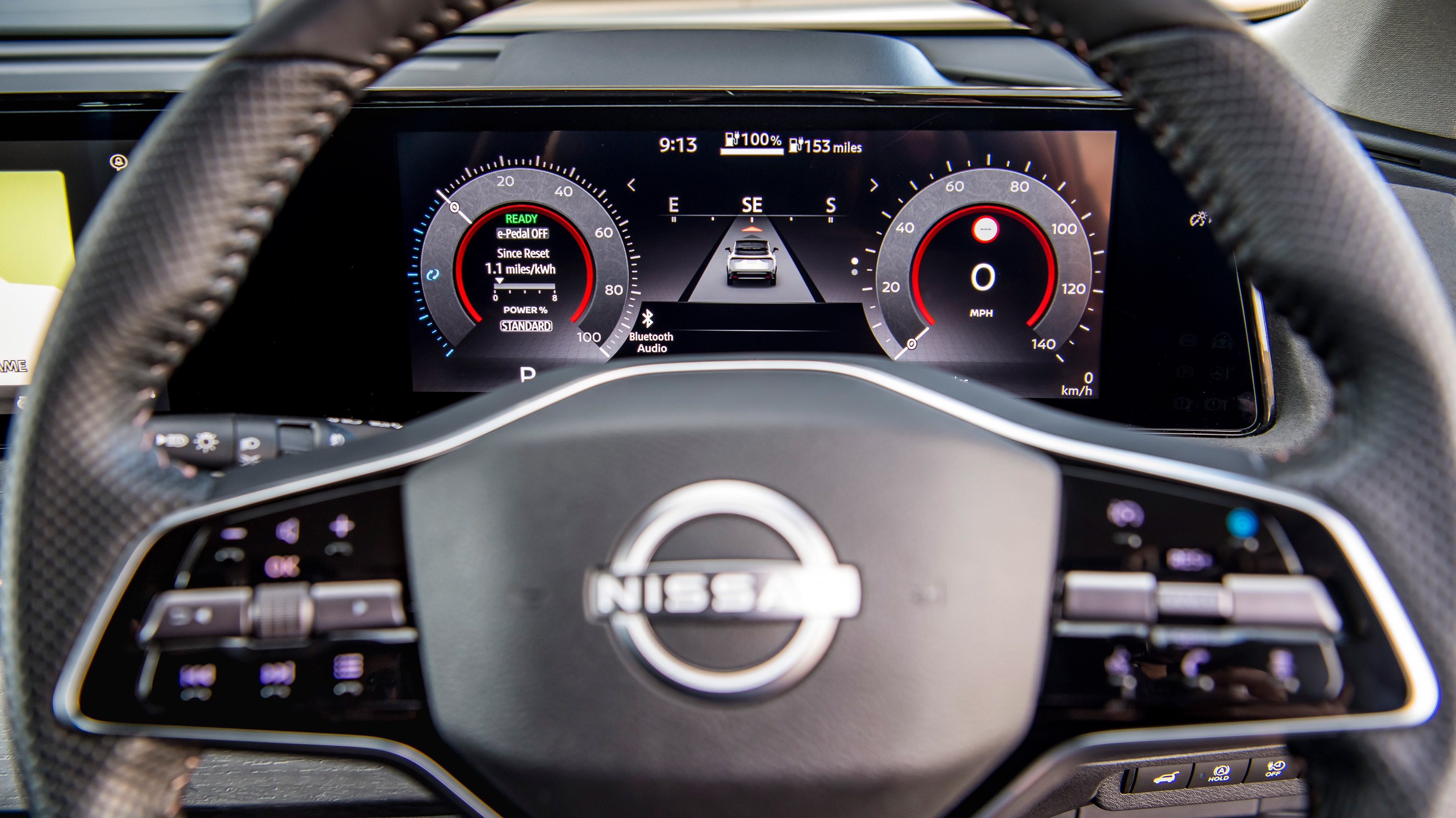 Nissan Ariya - dials
