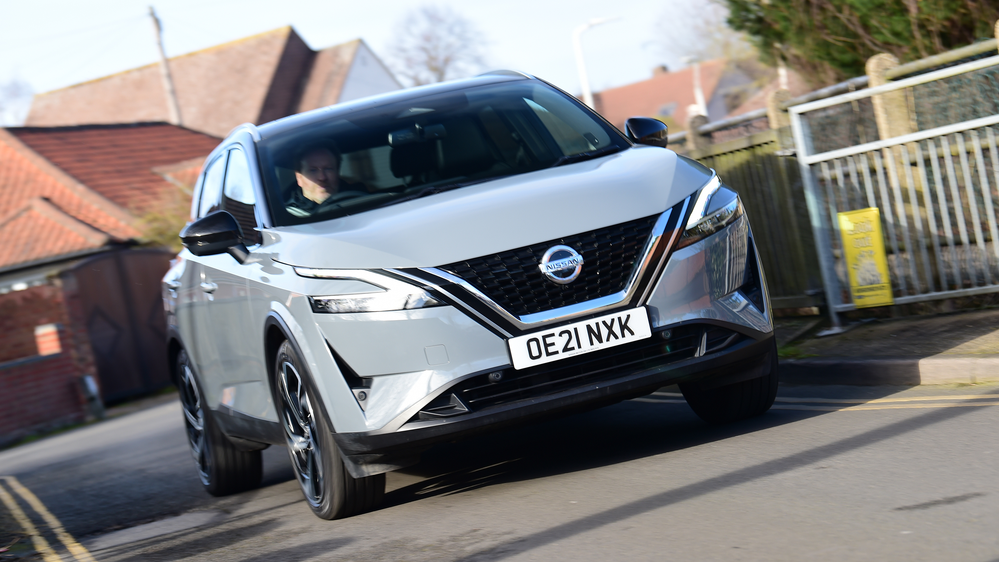 Nissan Qashqai - front