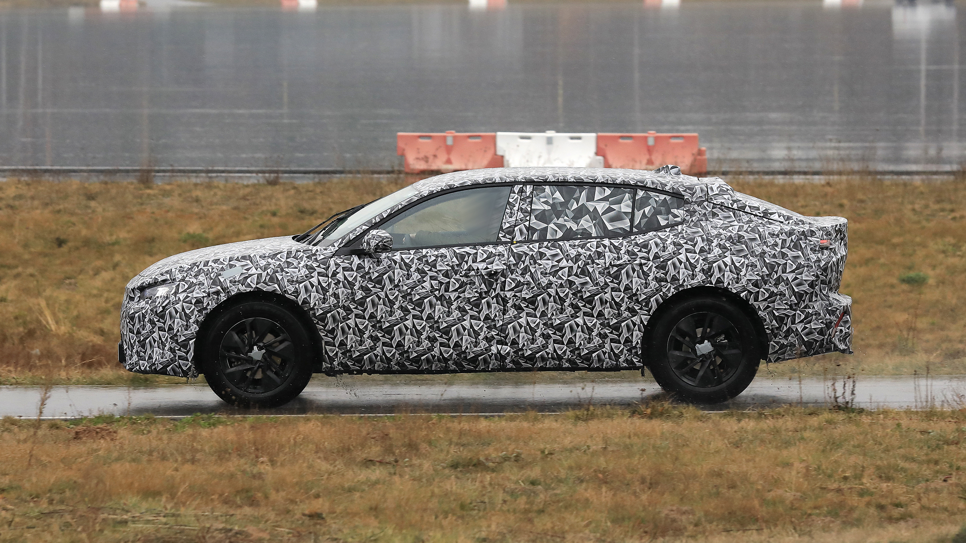 Peugeot coupe-SUV spy shot 2