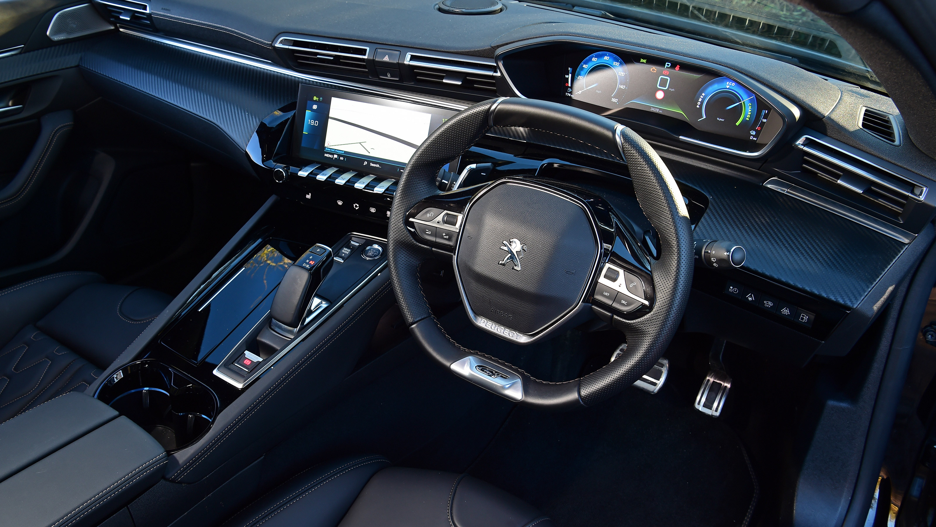 Peugeot 508 SW - cabin