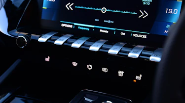 Peugeot 508 SW - controls