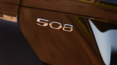 Peugeot 508 SW - 508 badge