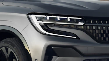 Renault Austral - front light