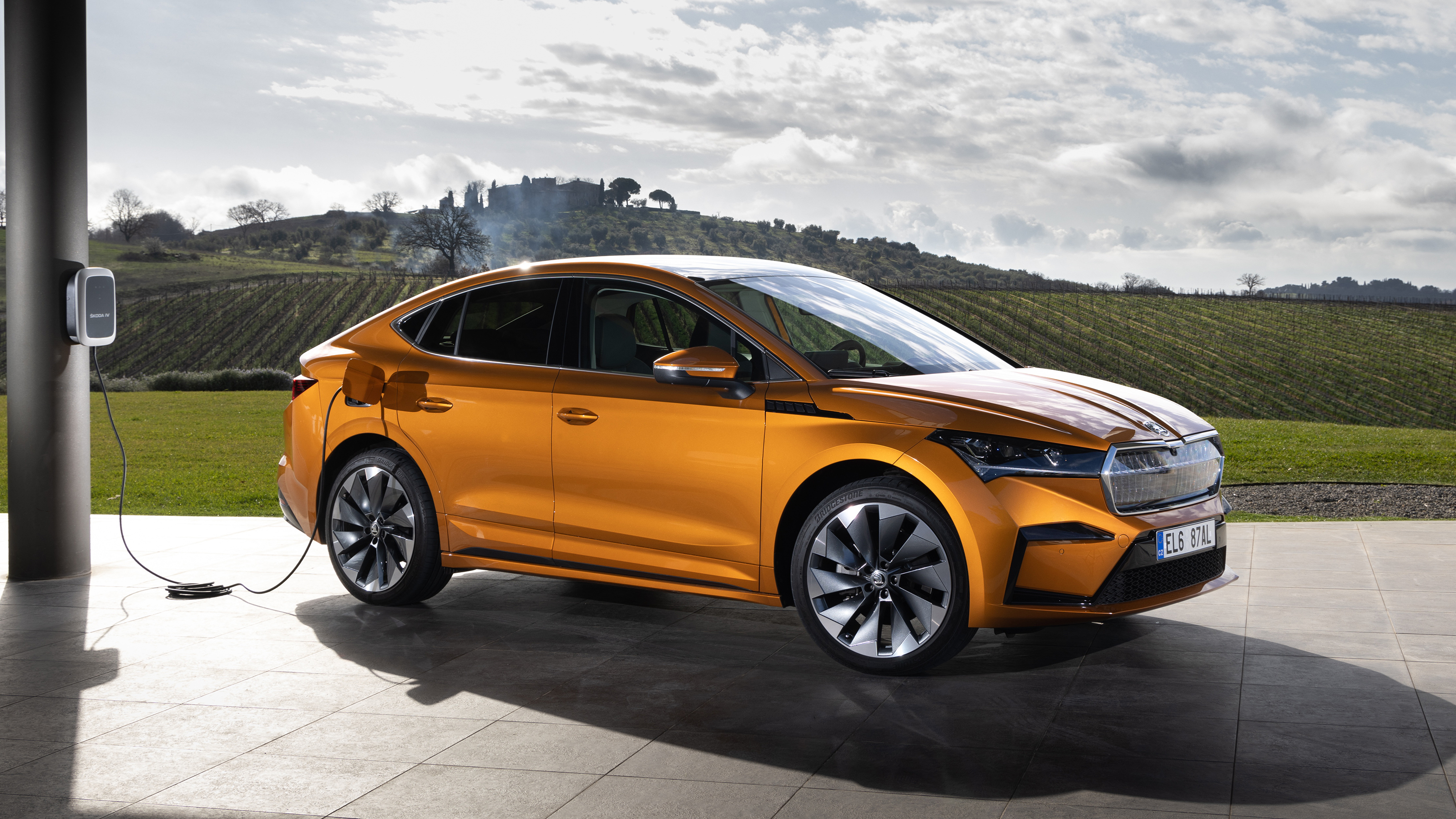 Skoda Enyaq Coupe iV 80 - on charge