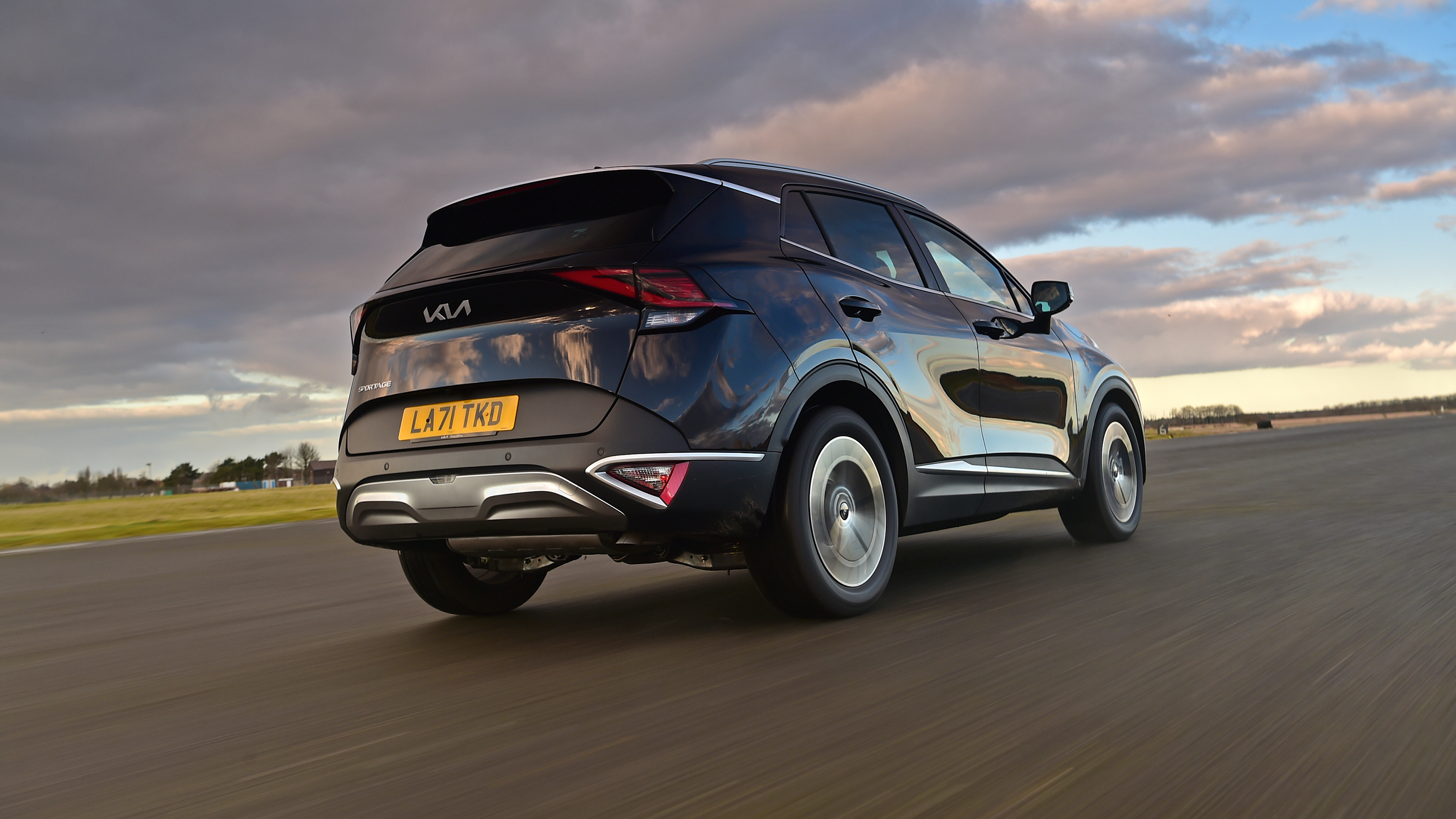 Kia Sportage - rear tracking