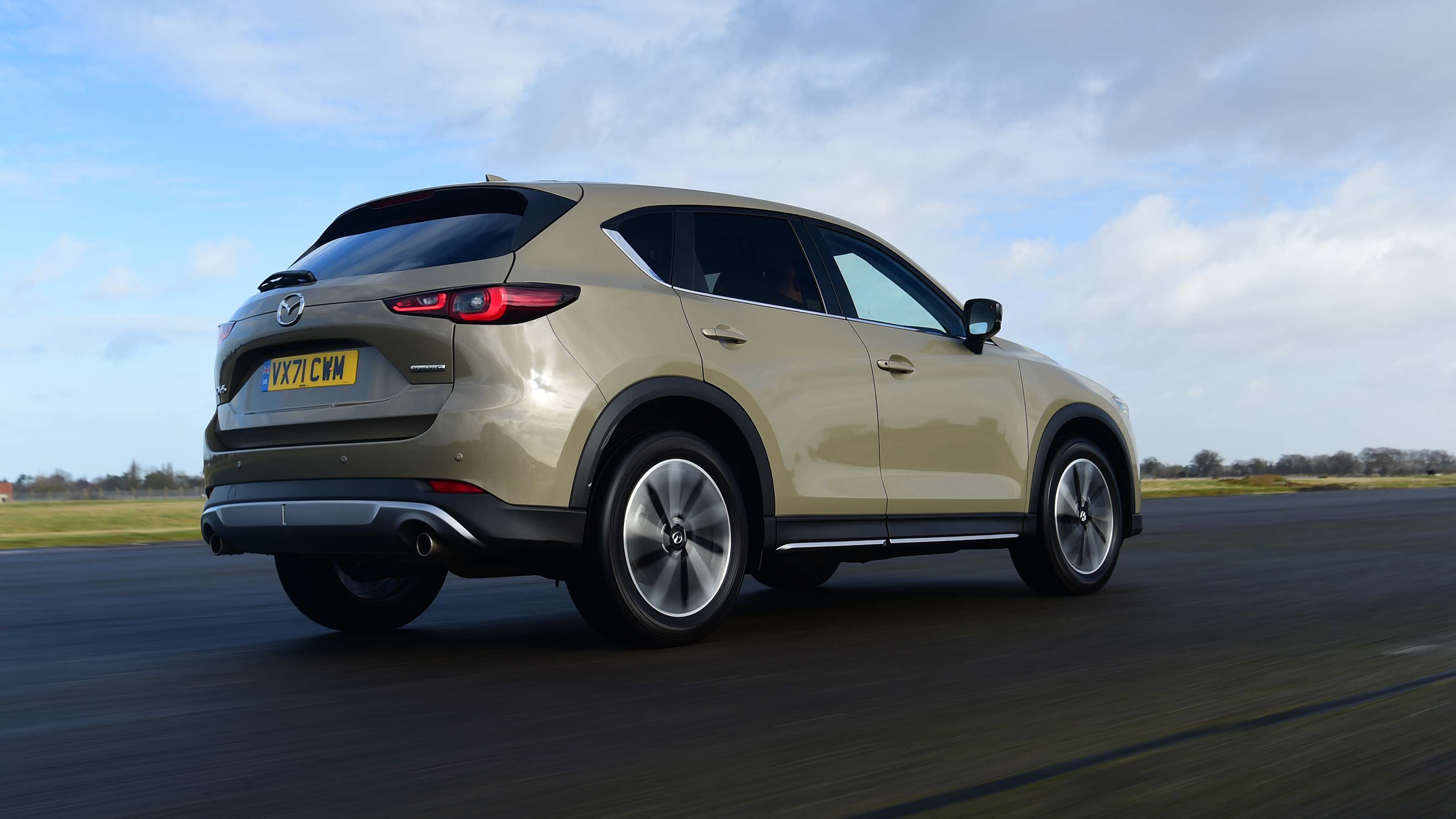 Mazda CX-5 - rear tracking