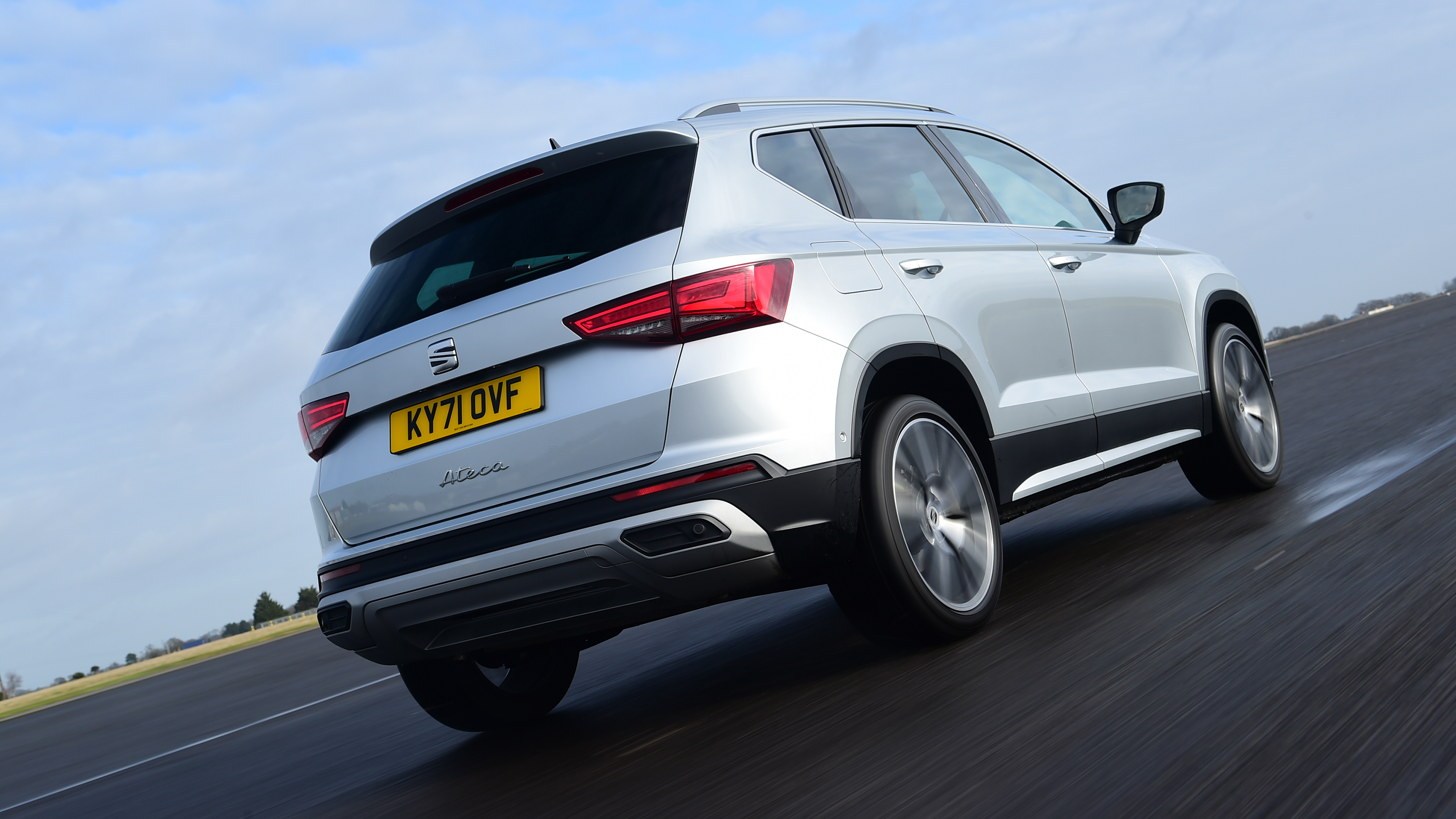 SEAT Ateca - rear tracking