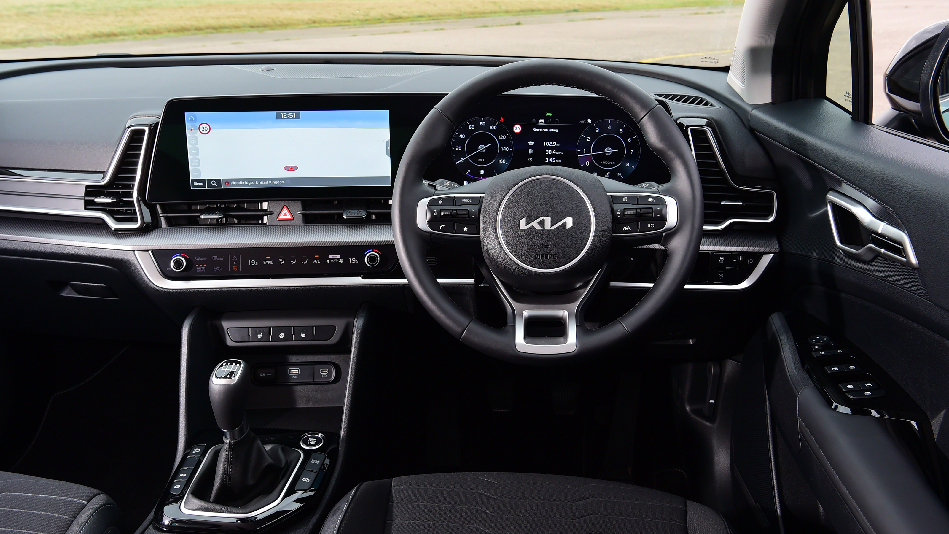 Kia Sportage - dashboard