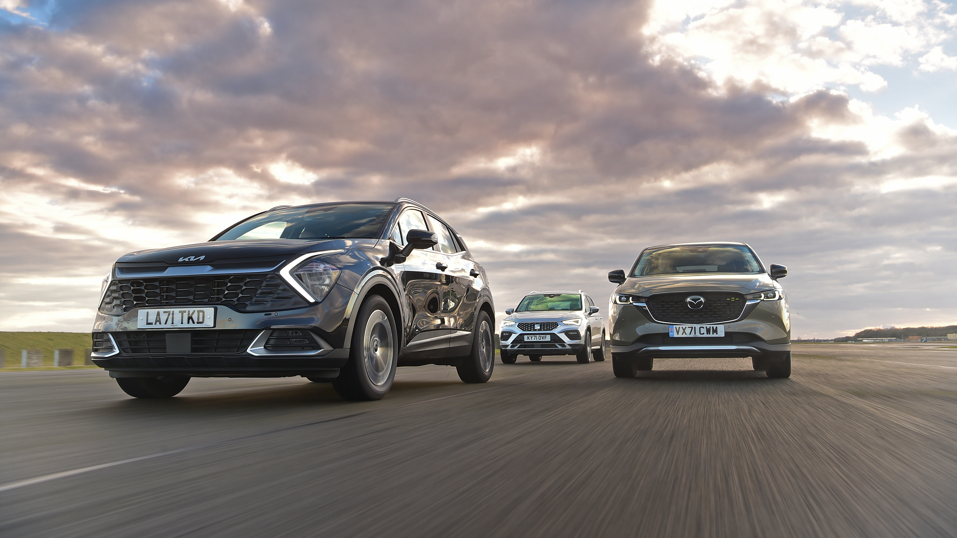 Kia Sportage, Mazda CX-5 and SEAT Ateca - tracking