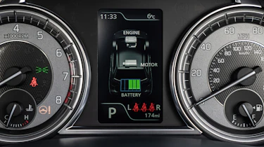 Suzuki Vitara Full Hybrid - dials