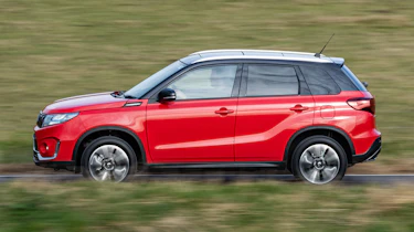 Suzuki Vitara Full Hybrid - side