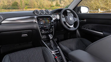 Suzuki Vitara Full Hybrid - dash