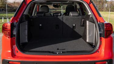 Suzuki Vitara Full Hybrid - boot