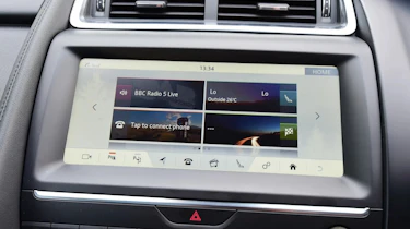 Used Jaguar E-Pace - infotainment