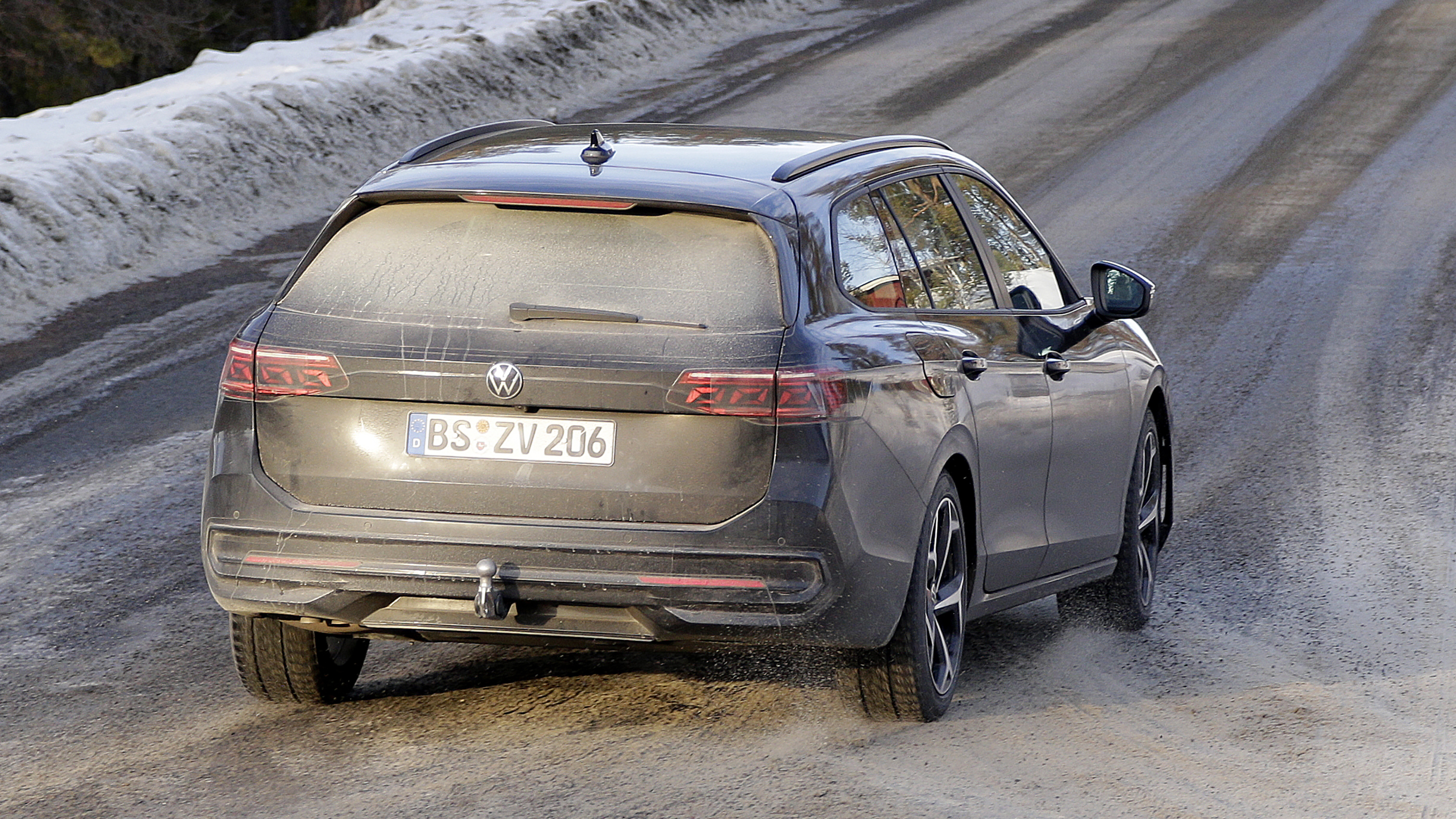 Volkswagen Passat estate - rear