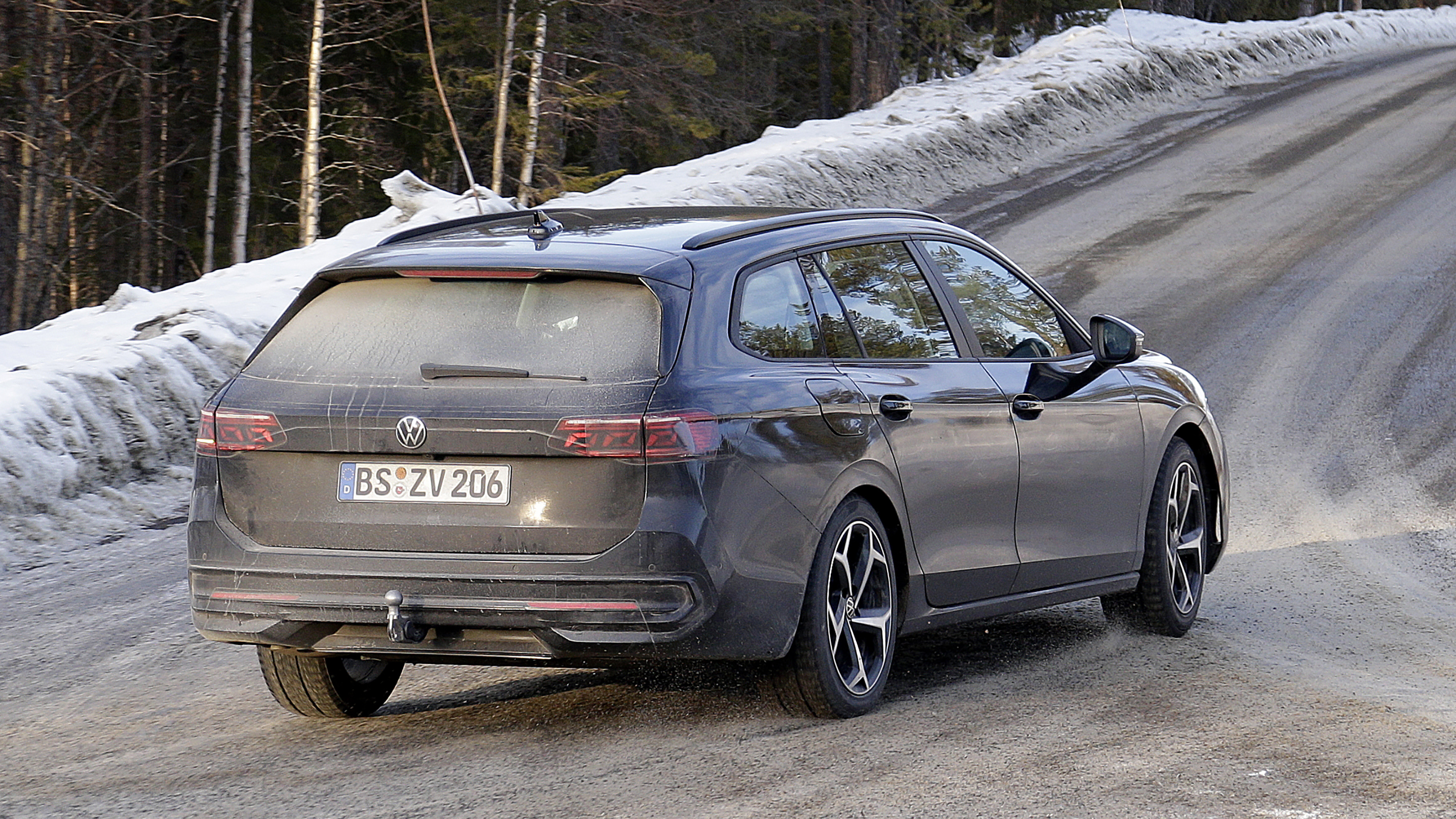 Volkswagen Passat estate - rear