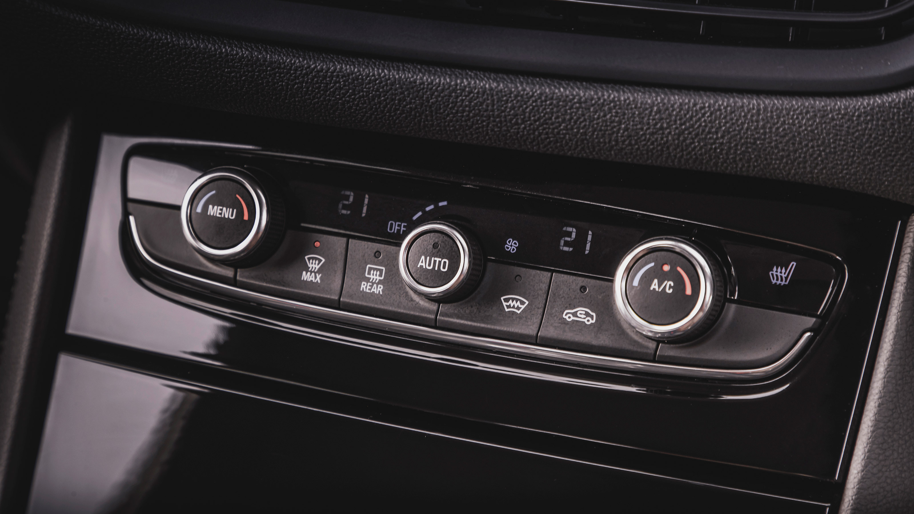 Vauxhall Grandland - controls
