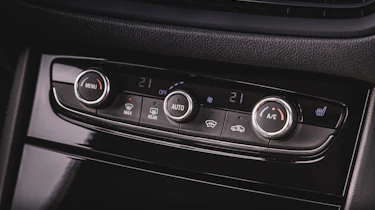 Vauxhall Grandland - controls