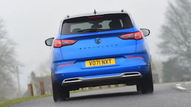 Vauxhall Grandland - rear action