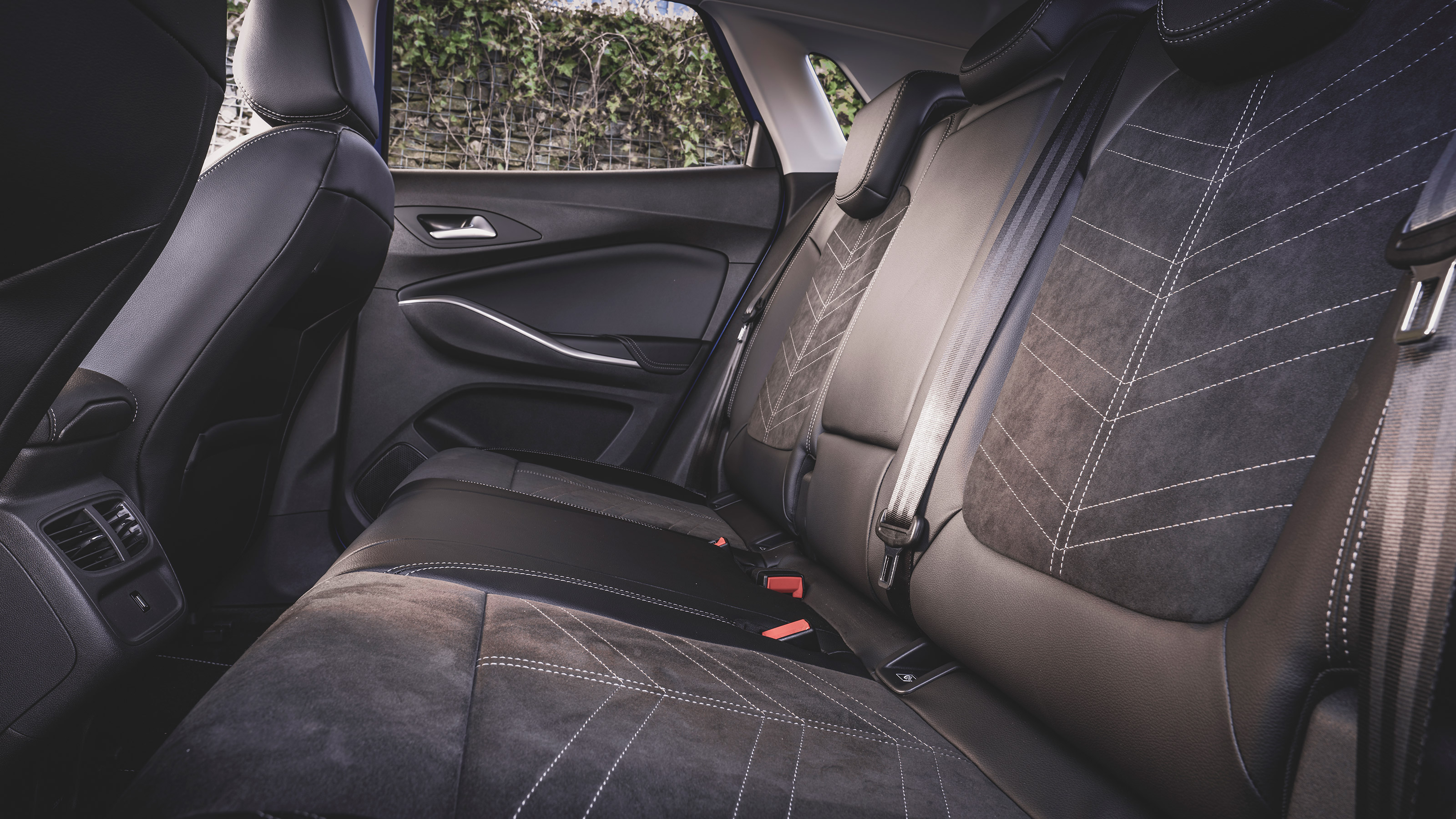 Vauxhall Grandland - rear seats