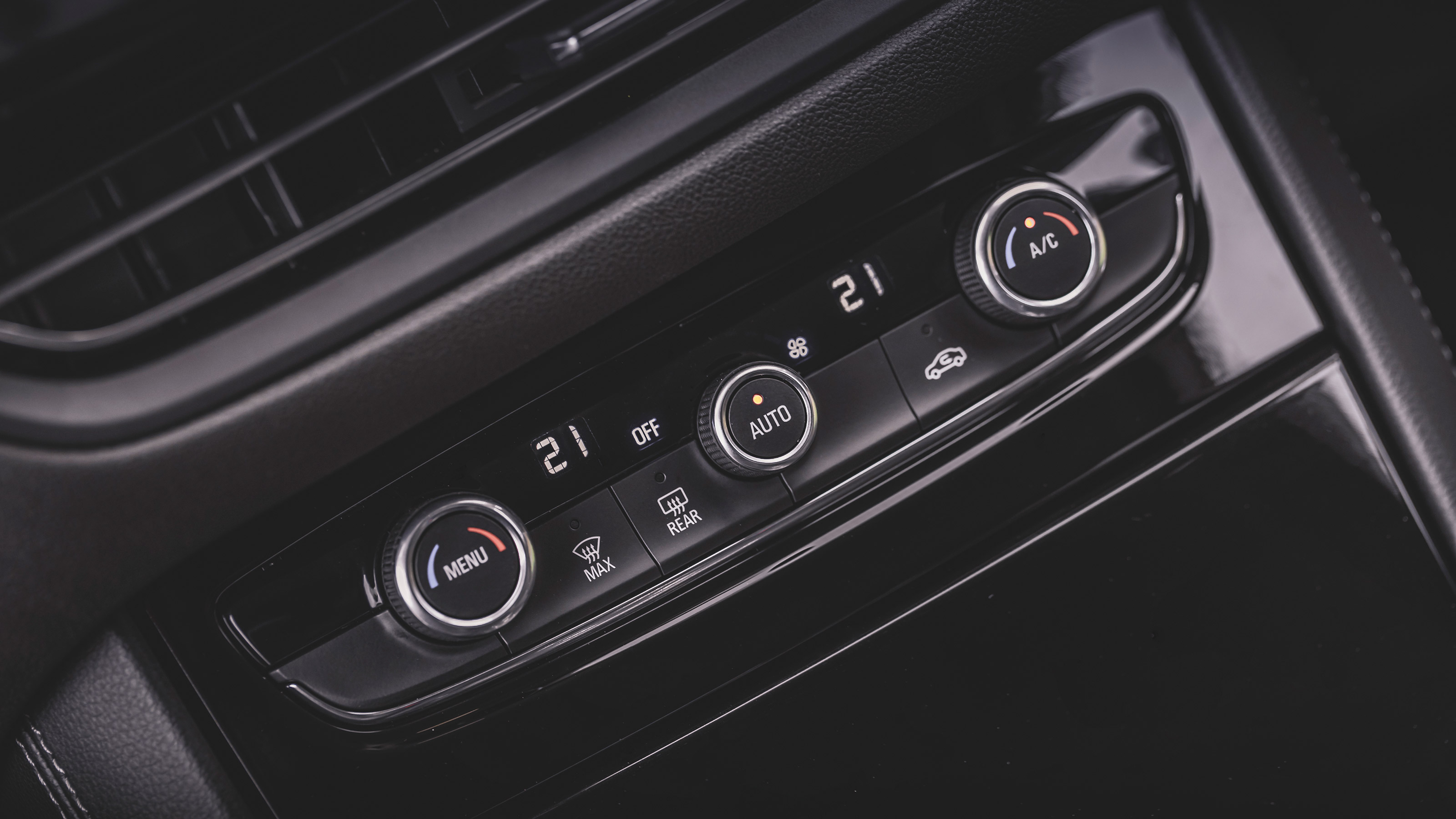 Vauxhall Grandland PHEV - centre console