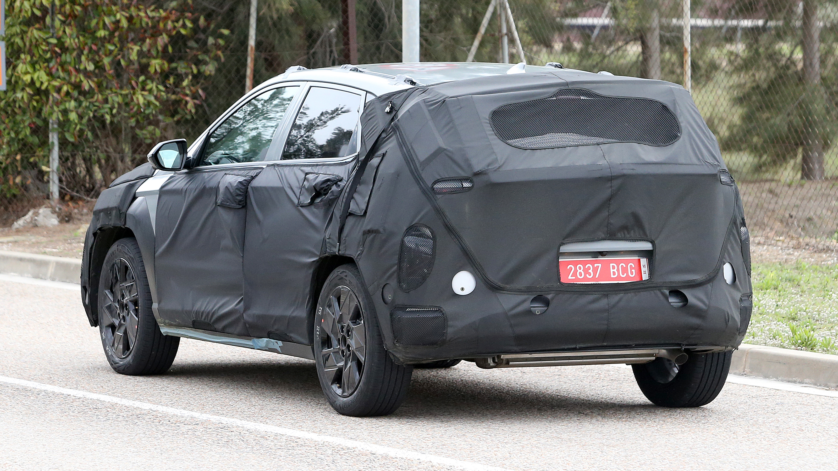 2023 Hyundai Kona spyshot - rear