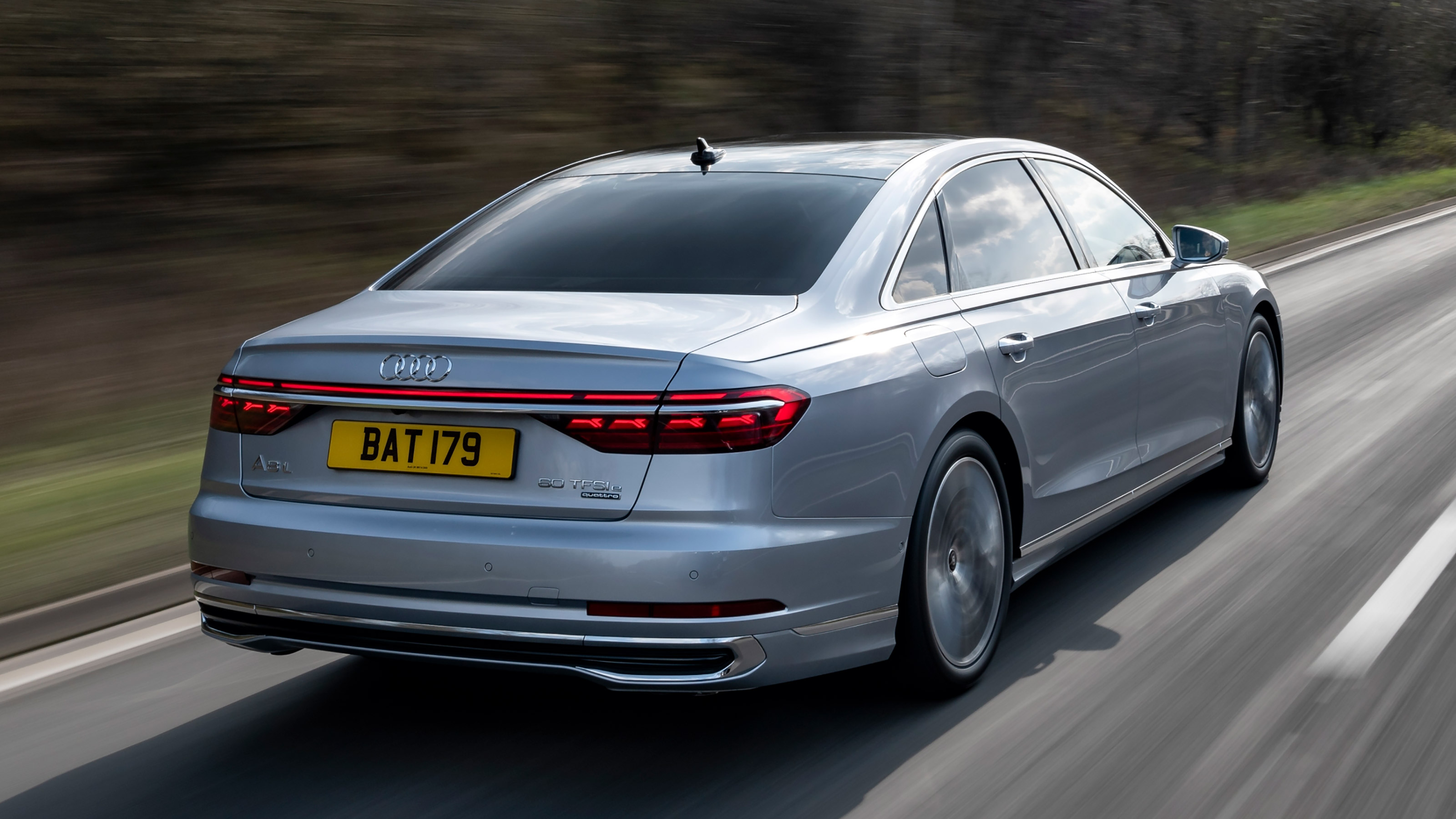 Audi A8 60 TFSI e - rear