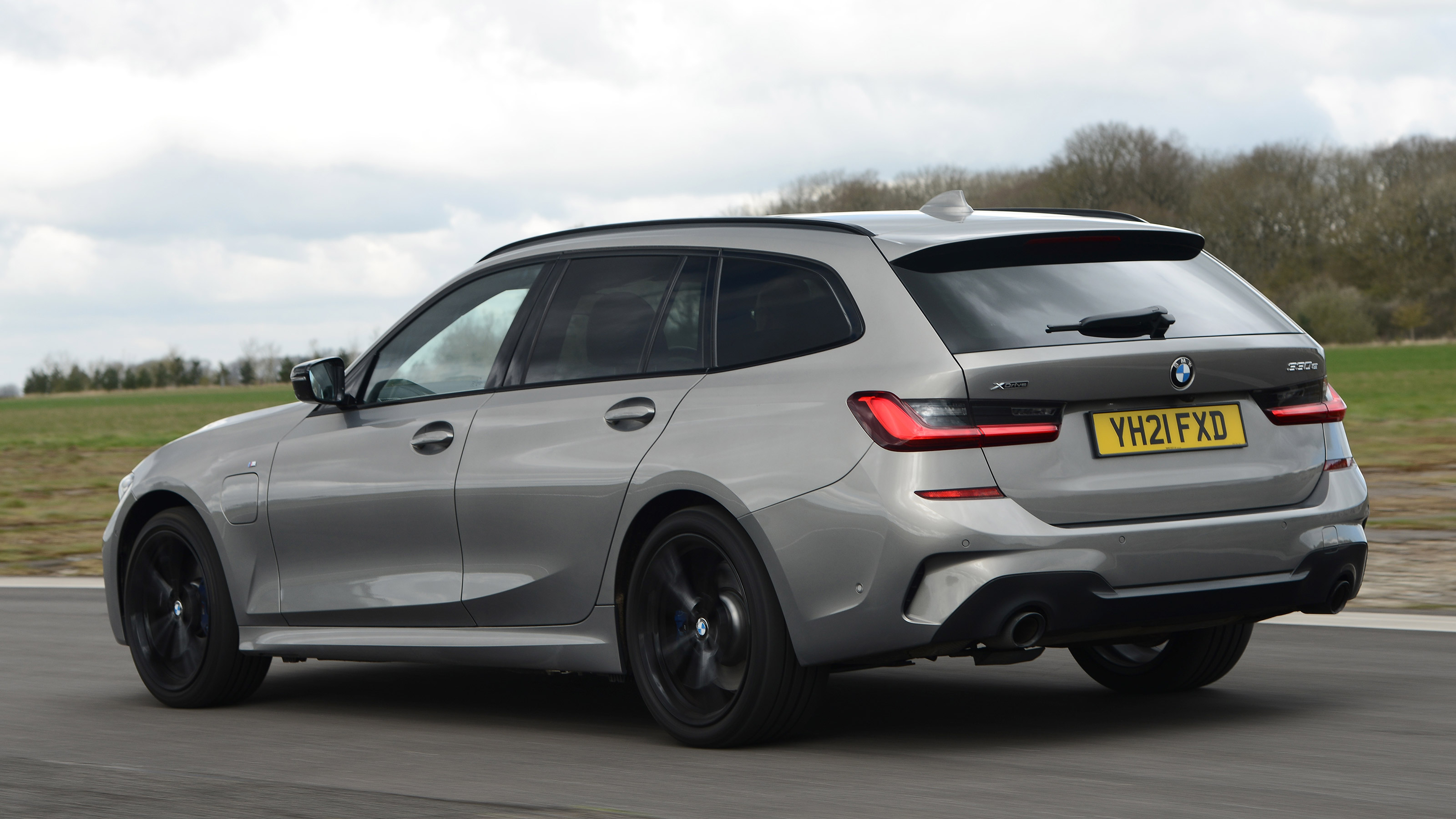 BMW 330e Touring - rear