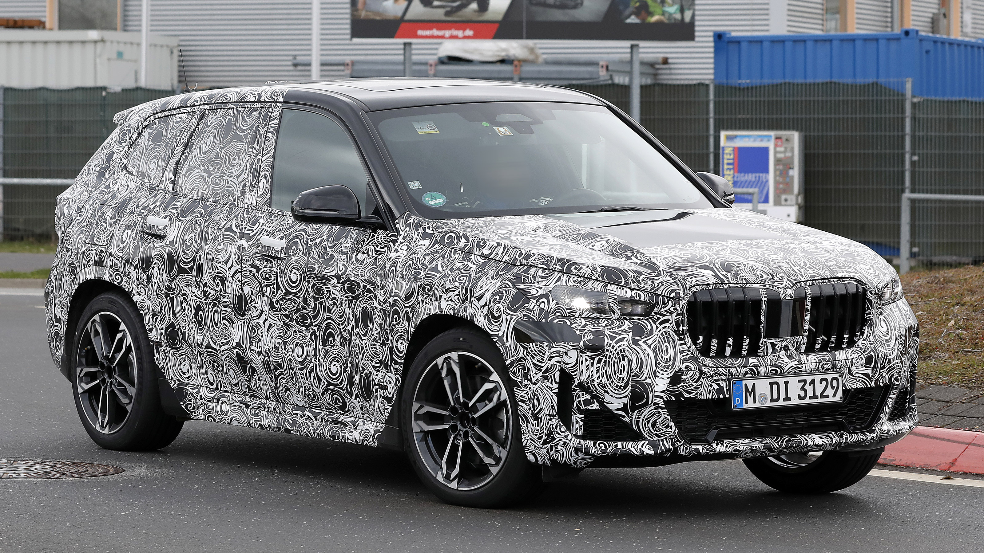 BMW X1 - spyshot 6
