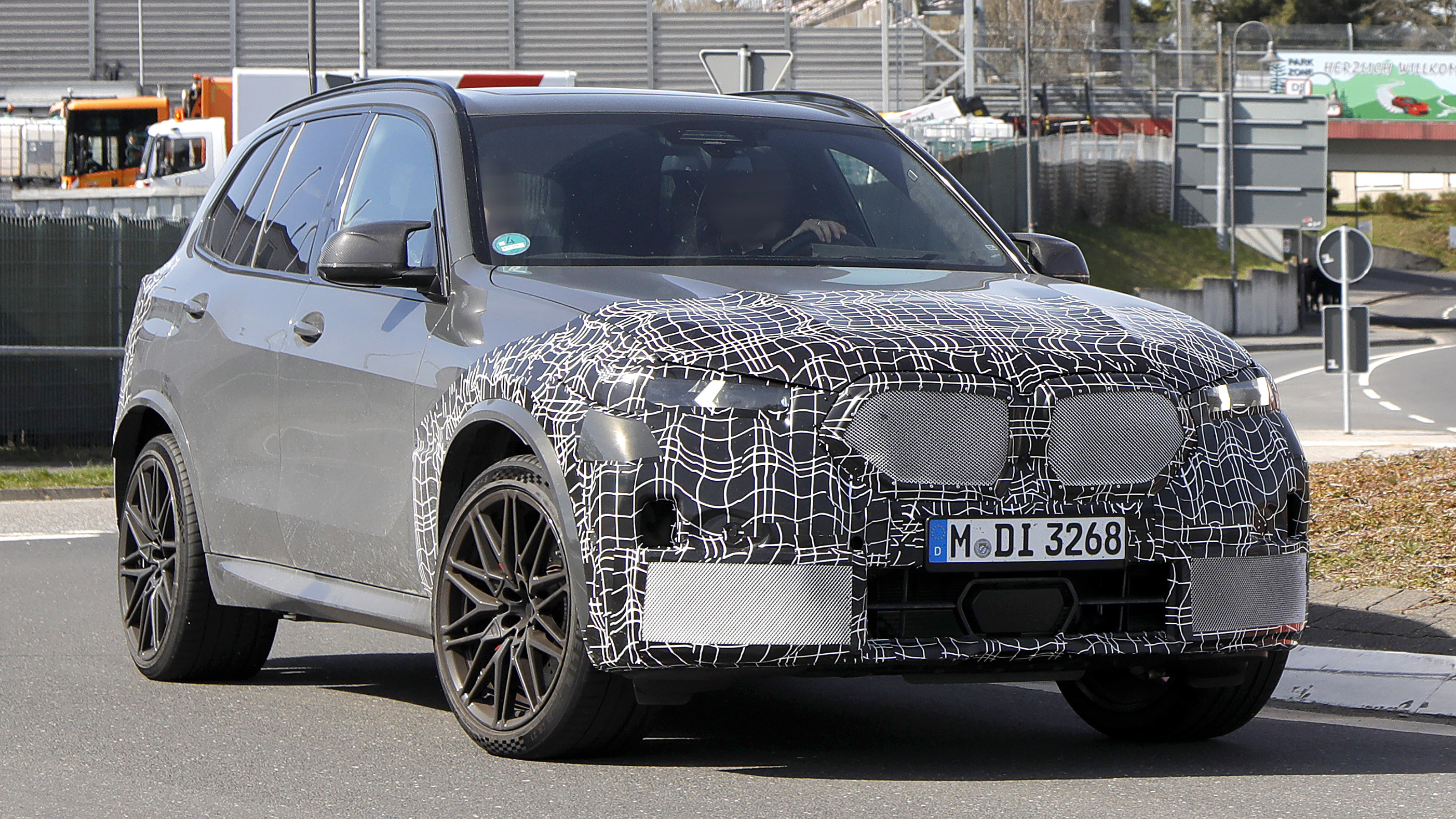BMW X5 M - spyshot 6