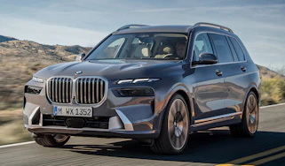 BMW X7 - front