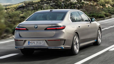BMW i7 - rear tracking