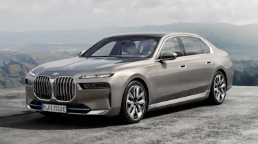 BMW i7 - front