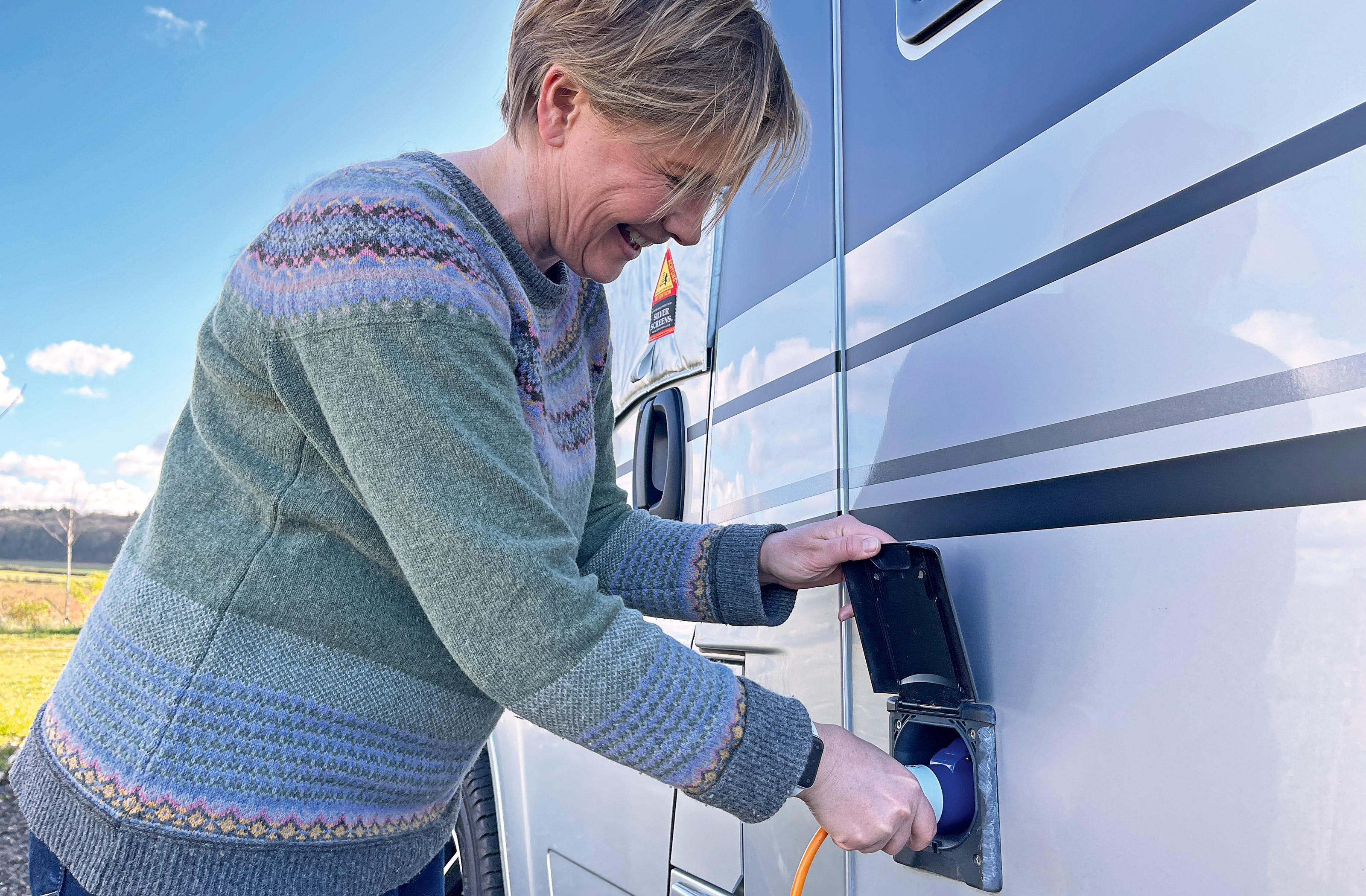 Caravan charge cable