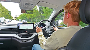 Fiat 500 - interior driving