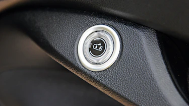 Fiat 500 - door button