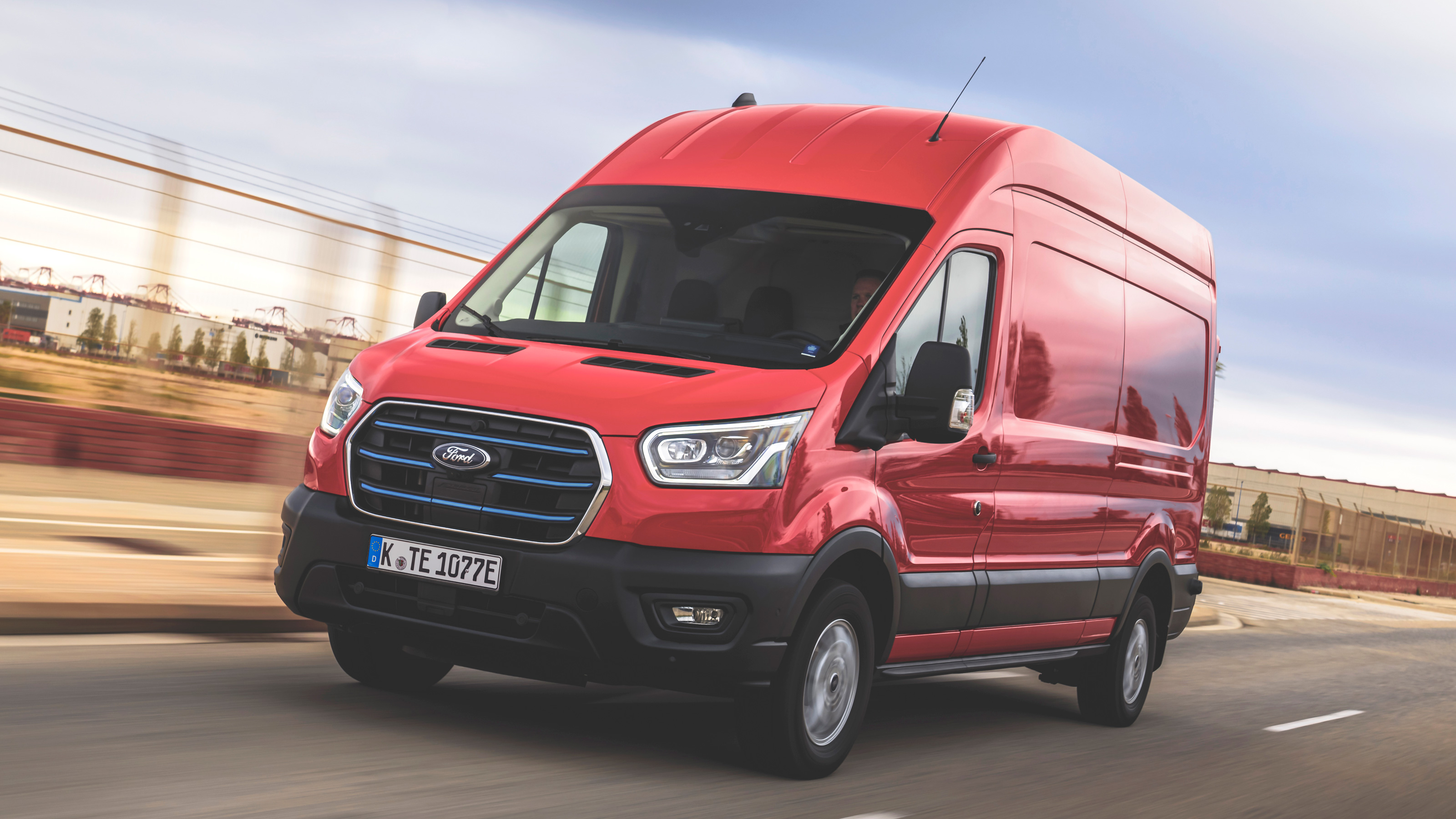 Ford E-Transit - front tracking