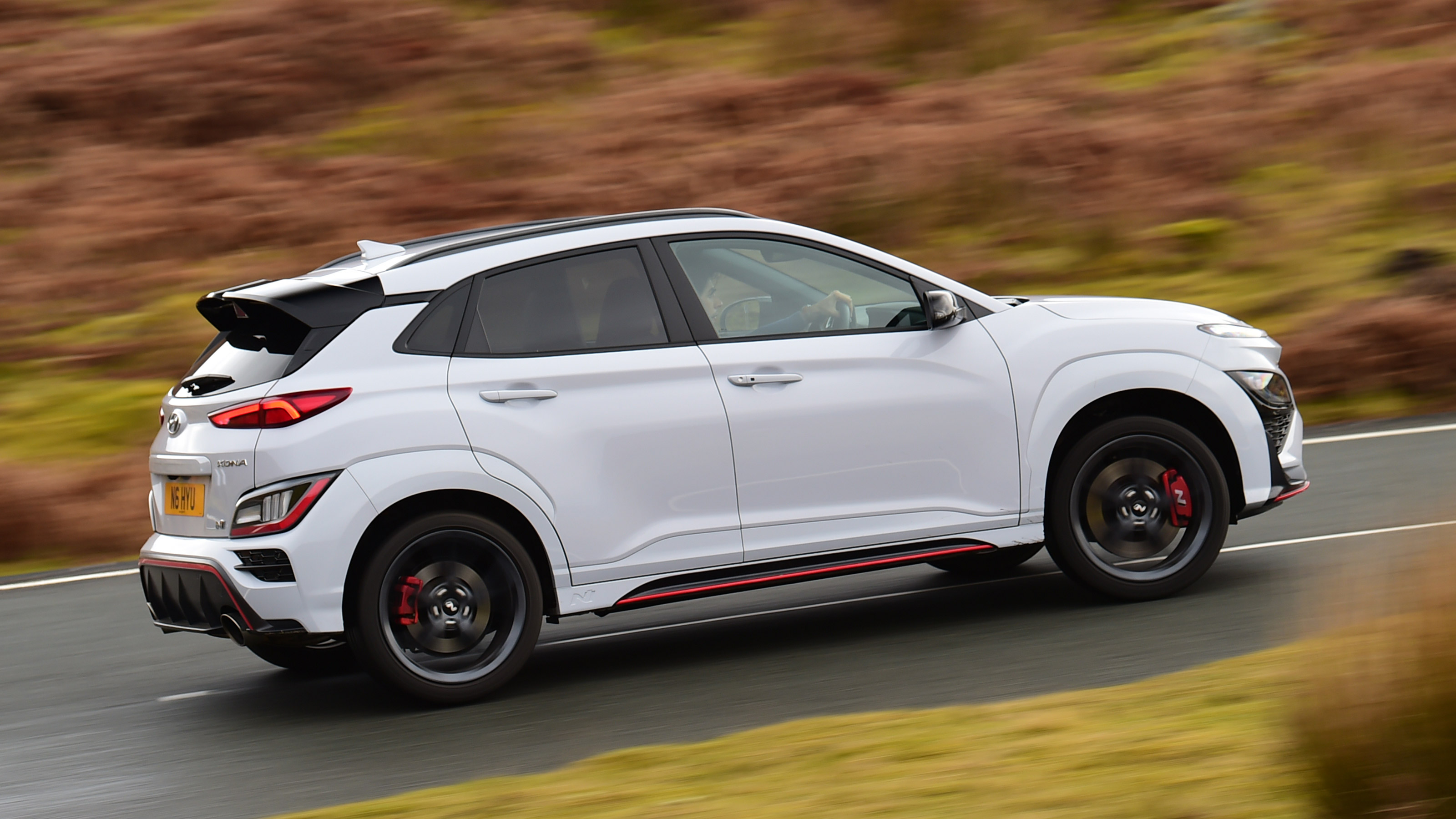 Hyundai Kona N - side