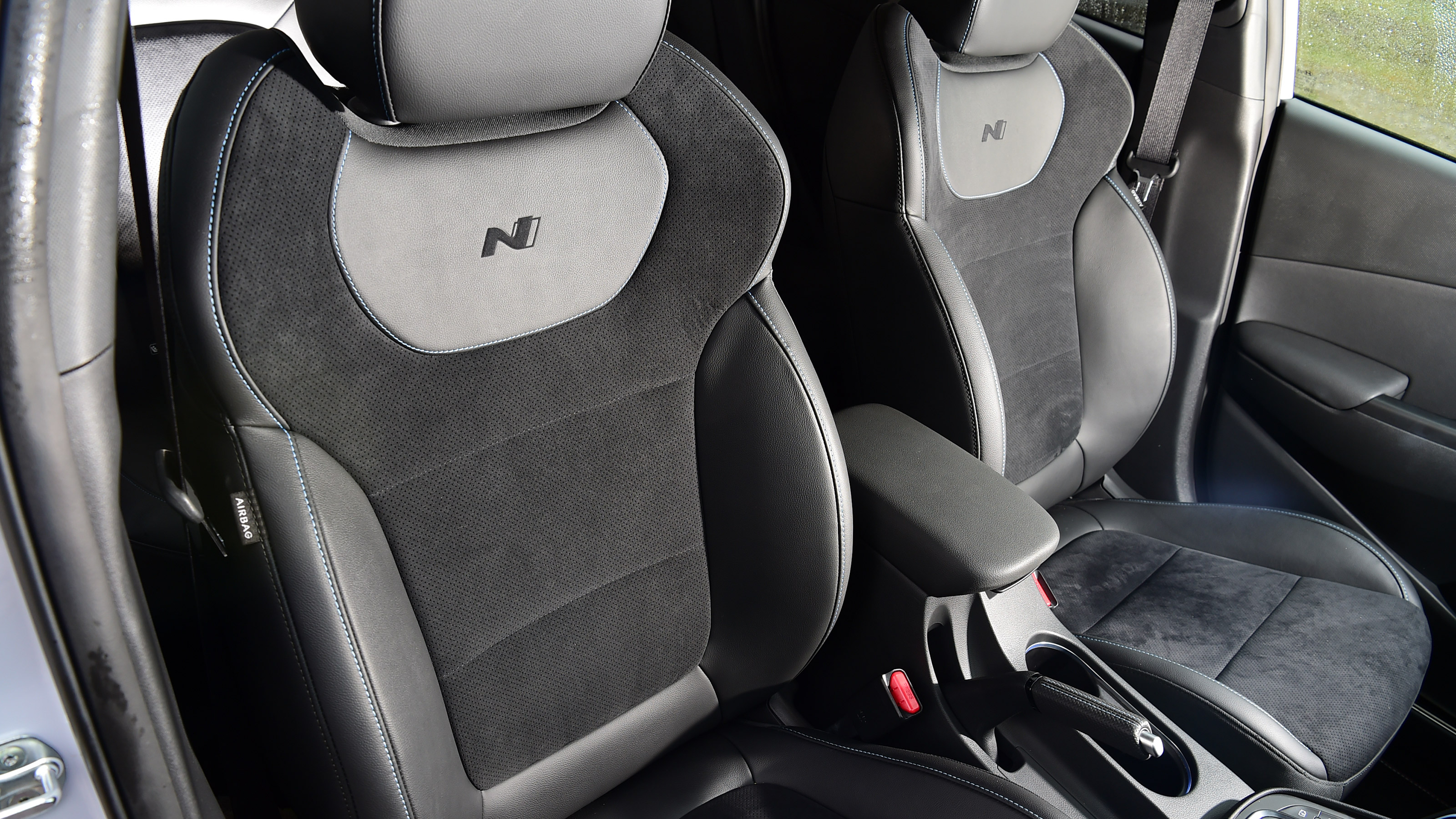 Hyundai Kona N - seats