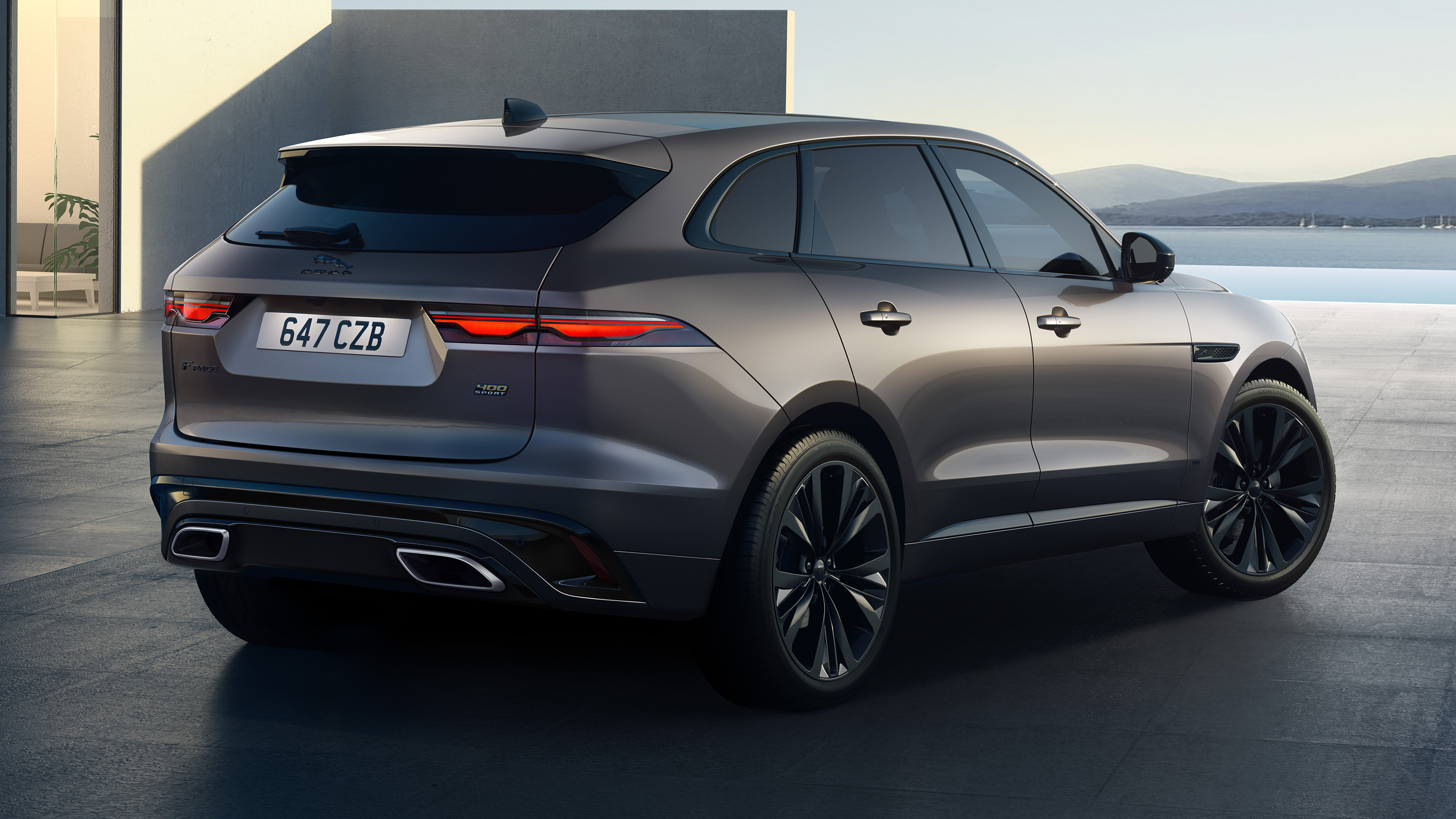 Jaguar F-Pace 300 Sport - rear static
