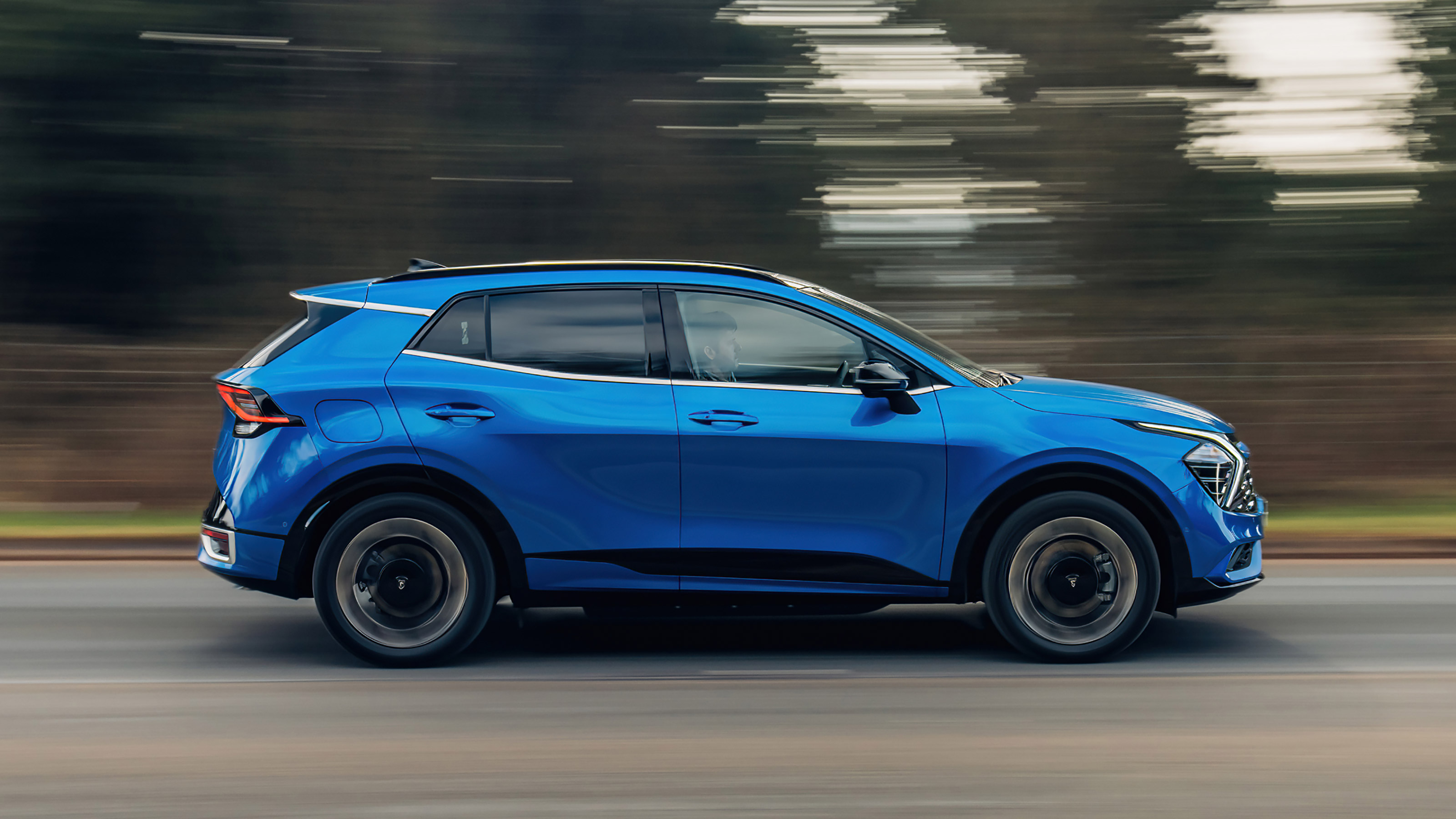 Kia Sportage PHEV - side