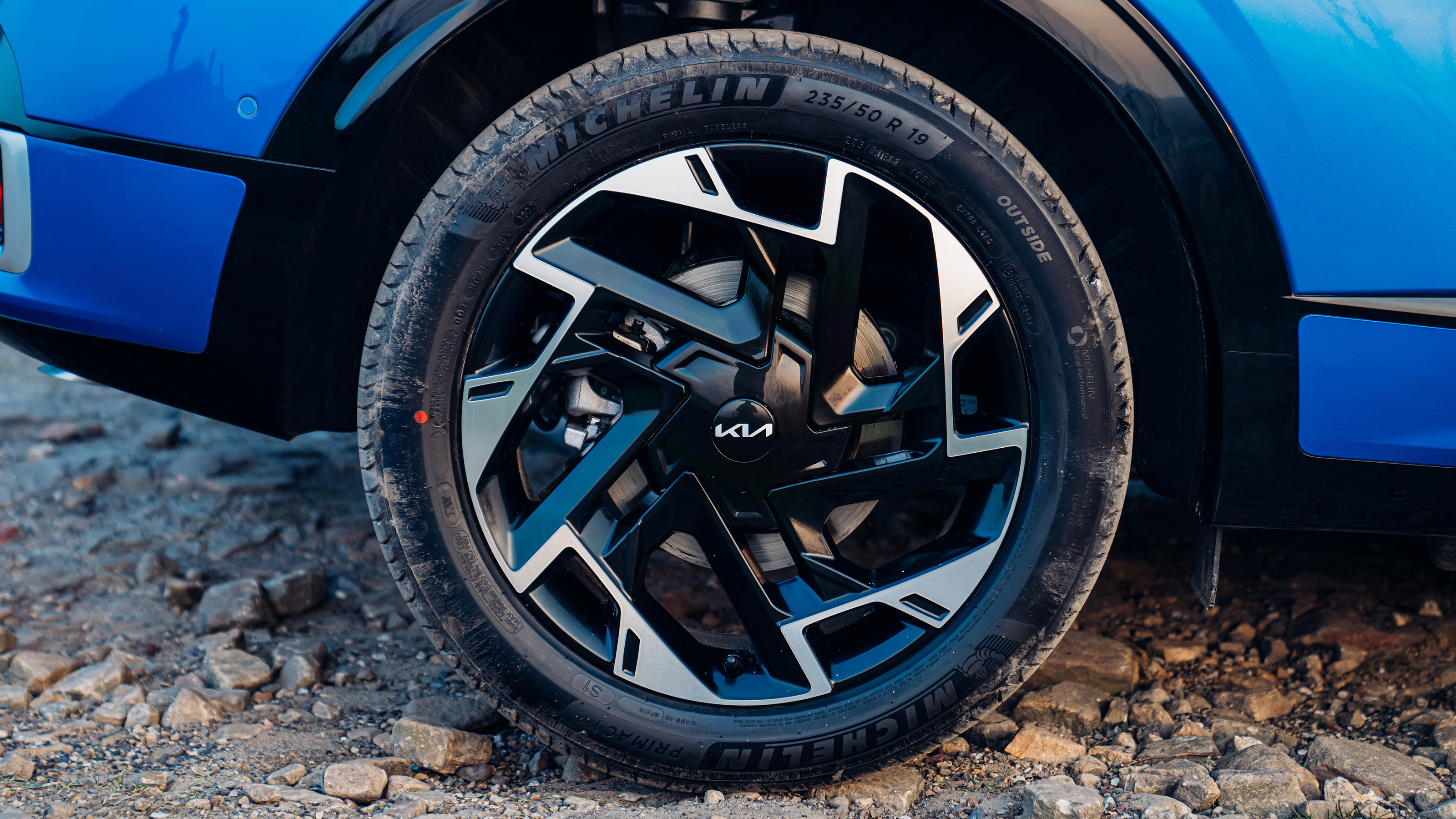 Kia Sportage PHEV - wheel