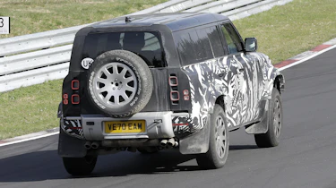 Land Rover Defender V8 spy shots rear