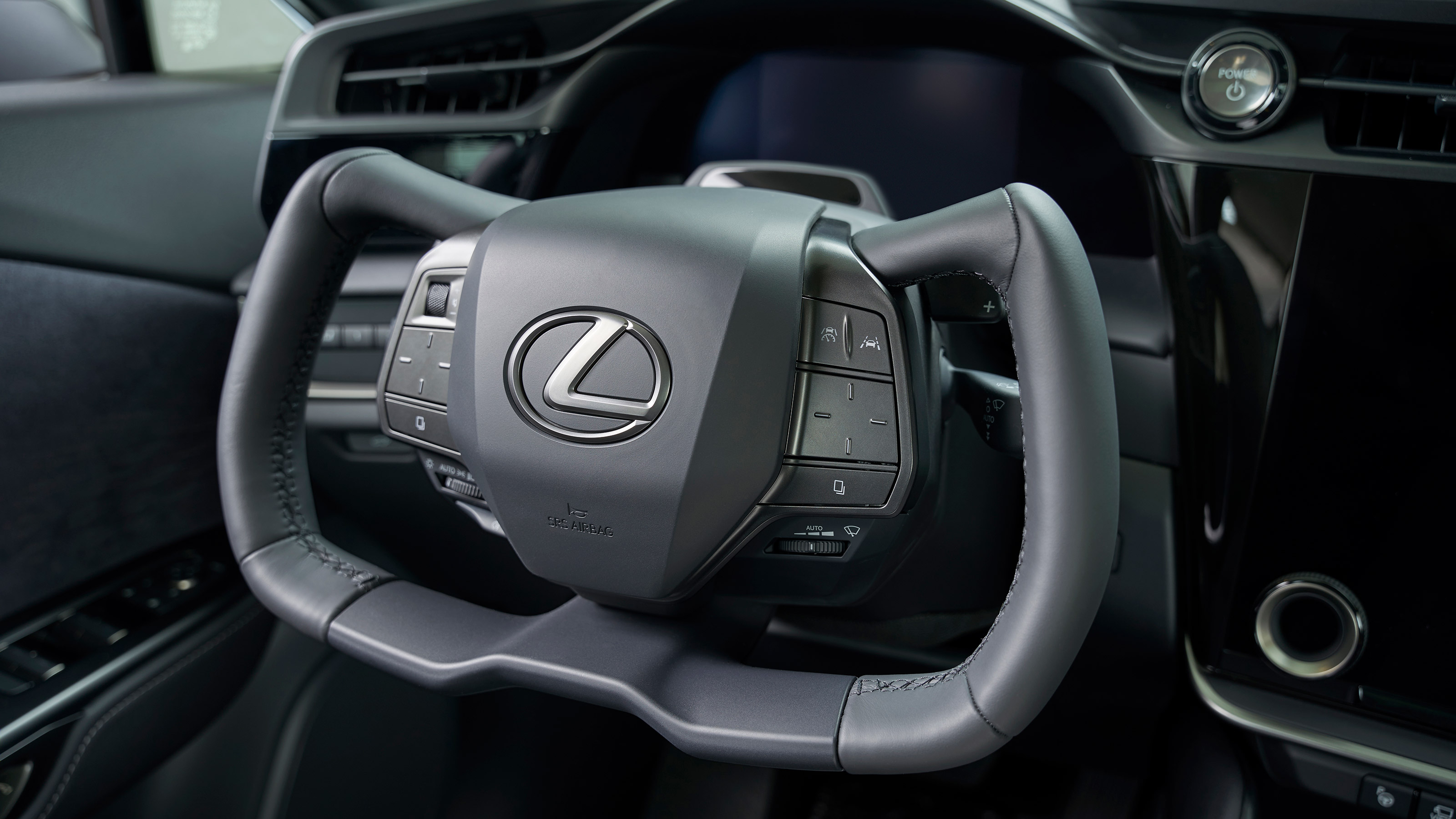 Lexus RZ 450e - yoke