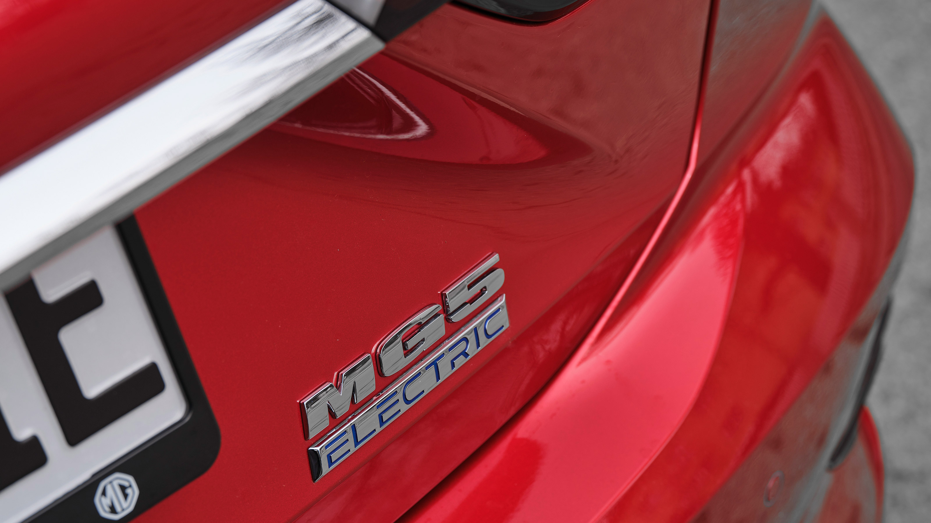 MG5 EV - rear badge
